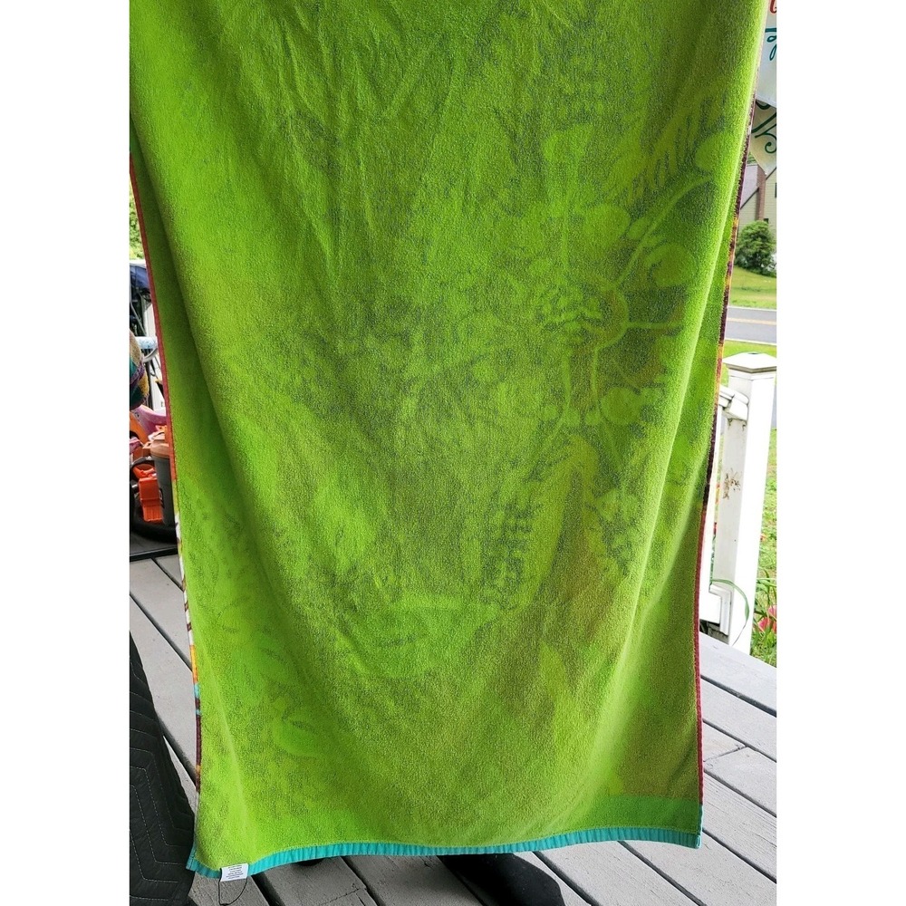 Vera Bradley Beach Towel RUMBA - Picture 10 of 11